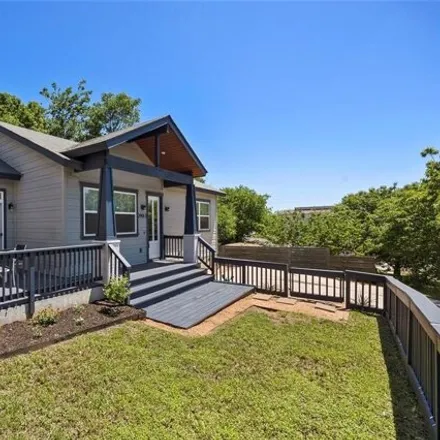 Image 2 - 2901 Glen Rae Street, Austin, TX 78702, USA - Condo for sale