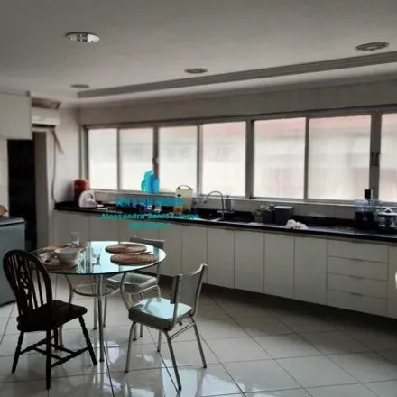 Rent this 5 bed apartment on Rua Professor Torres Homem in Aparecida, Santos - SP