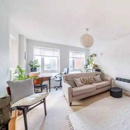 Image 2 - Greenwood House, 29-31 Station Road, London, N22 7BF, United Kingdom - Apartment for sale