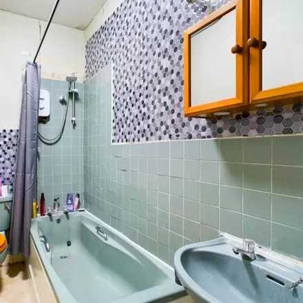 Image 7 - Shakespeare Road, Worthing, BN11 4AS, United Kingdom - Apartment for sale