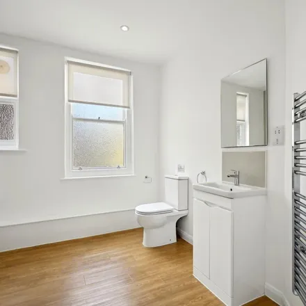 Image 1 - 9 Eccleston Yards, London, SW1W 9AZ, United Kingdom - Apartment for rent