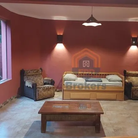 Buy this 8 bed house on ciclofaixa da parte 2 in Cidade Universitária, Campinas - SP