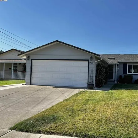 Rent this 3 bed house on 976 Lambaren Avenue in Livermore, CA 94551