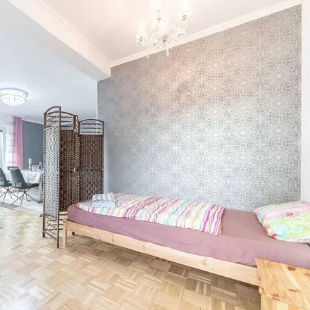 Rent this 4 bed house on 30880 Laatzen