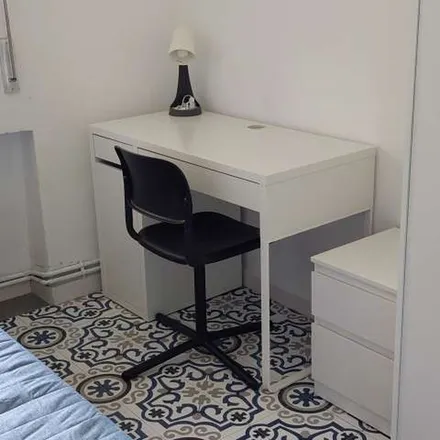 Rent this 5 bed apartment on C.E.I.P. Manuel Azaña in Calle de Diego López de Zúñiga, 28802 Alcalá de Henares