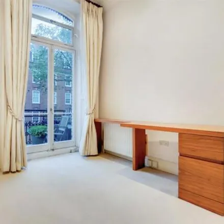 Image 7 - 212 Old Brompton Road, London, SW5 0BS, United Kingdom - Apartment for rent