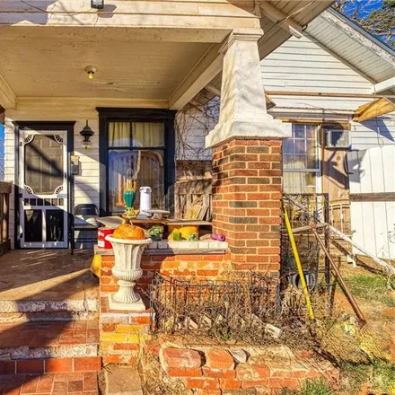 Buy this 2 bed house on 101 East Main Street in Weatherford, OK 73096