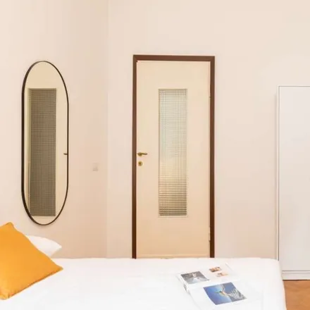 Rent this 6 bed room on Via Ferrante Aporti in 31, 20125 Milan MI