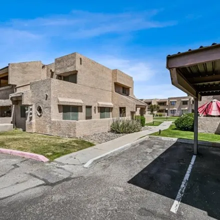 Image 1 - 10828 North Biltmore Drive, Phoenix, AZ 85029, USA - House for rent