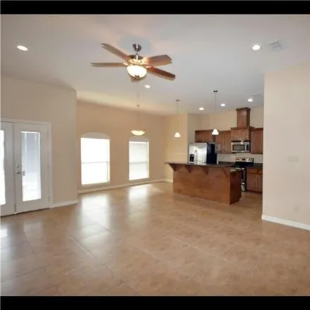 Image 7 - 2811 Mimosa Street, Mission, TX 78574, USA - Condo for rent