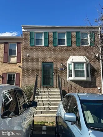 Rent this 3 bed townhouse on 5546 Winford Court in Kings Park West, Fairfax County