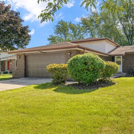 Buy this 3 bed house on 603 Quail Run Road in Matteson, IL 60443