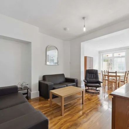 Rent this 4 bed apartment on 29 Bentworth Road in London, W12 7AA