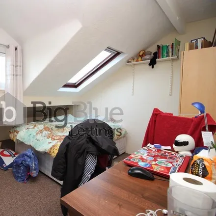 Image 7 - Royal Park Avenue, Leeds, LS6 1EZ, United Kingdom - Townhouse for rent