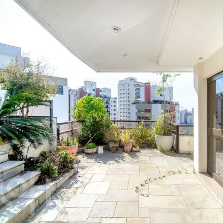 Buy this 7 bed apartment on Rua Vieira de Morais 218 in Campo Belo, São Paulo - SP