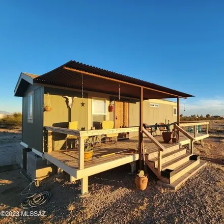 Buy this studio apartment on West Whitewing Way in Pima County, AZ 85693