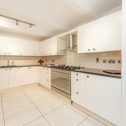 Rent this 4 bed townhouse on Montrose House in Headfort Place, London