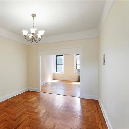 Image 8 - 99 1st Place, New York, NY 11231, USA - Townhouse for sale