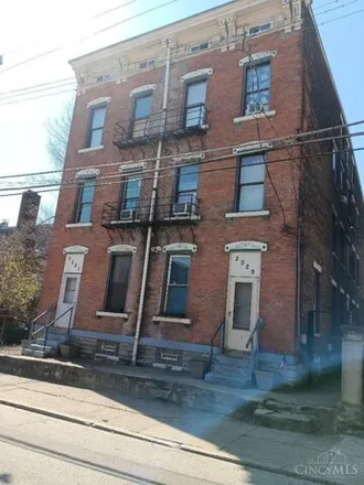 Buy this studio house on Dunlap Street in Cincinnati, OH 45214