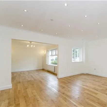 Image 7 - 17 Middlefield, London, NW8 6ND, United Kingdom - Townhouse for rent