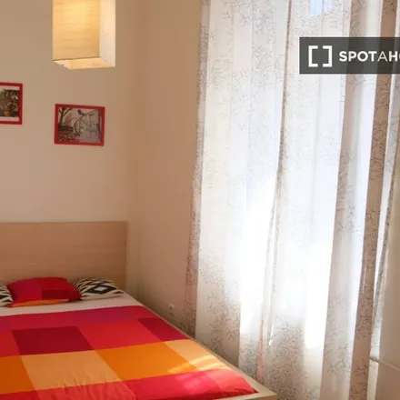 Rent this 3 bed room on Bajza utca M in Budapest, Andrássy út