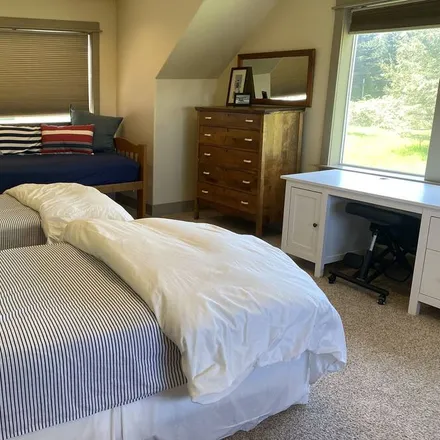 Rent this 4 bed house on Lummi Island in Whatcom County, Washington