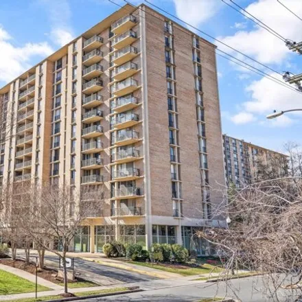 Rent this 1 bed apartment on The Carlton Condominium in 4600 South Four Mile Run Drive, Arlington
