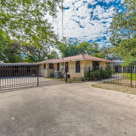 Image 2 - 1055 Booneville Avenue, Landa Park Estates, New Braunfels, TX 78130, USA - House for sale