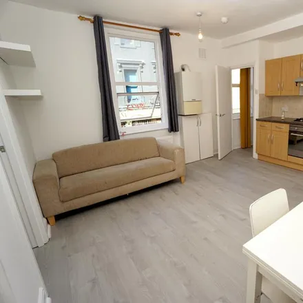 Rent this 2 bed apartment on 78 Essex Road in Angel, London