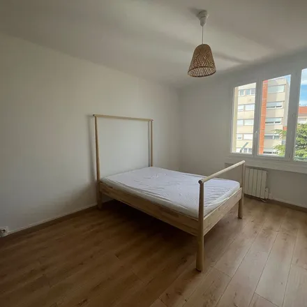 Rent this 3 bed apartment on 3884 Route de Salvaris in 42100 Saint-Étienne, France