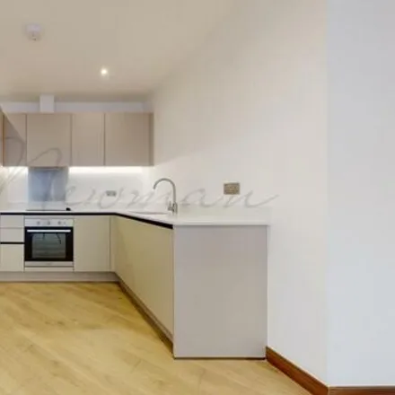 Rent this 2 bed apartment on Kings House in Queens Road, London