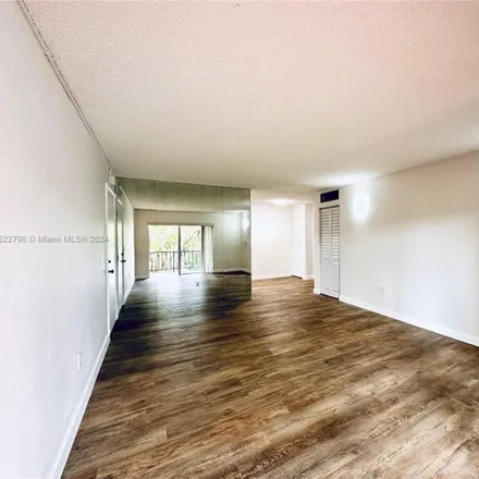 Image 7 - 7160 Fairway Drive, Miami Lakes, FL 33014, USA - Condo for rent