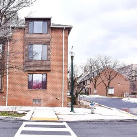 Rent this 3 bed townhouse on 301 Fox Ridge Court in Harrisburg, PA 17102