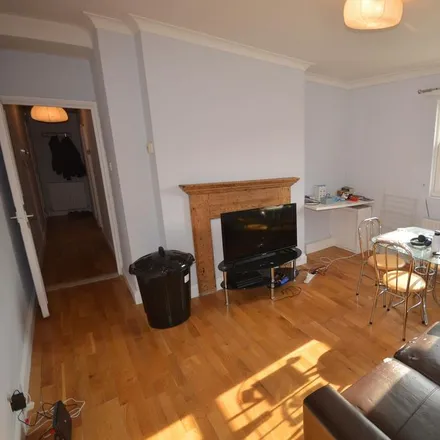 Rent this 1 bed apartment on Kigi Cafe & Restaurant in 322 Caledonian Road, London