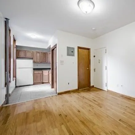 Rent this 1 bed condo on 242 E 85th St Unit 3 in New York, 10028
