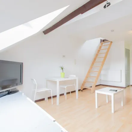Rent this studio apartment on Rue de Verdun - Verdunstraat 383 in 1130 Haren, Belgium