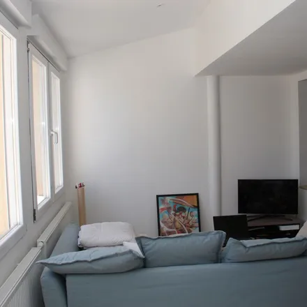 Rent this 3 bed apartment on L'Andrône in 04150 Simiane-la-Rotonde, France