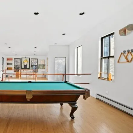 Image 2 - 16 Clifford Place, New York, NY 11222, USA - House for sale