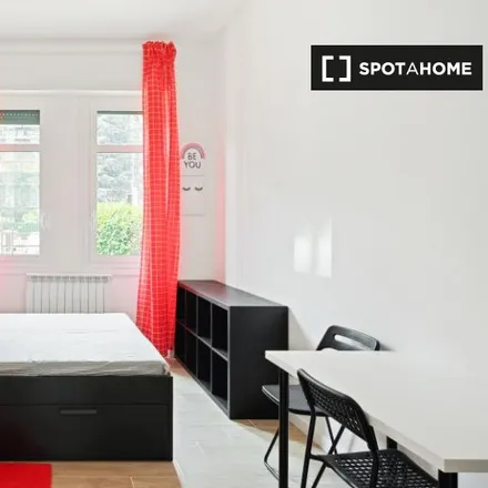Rent this 3 bed room on Primaticcio in Via Francesco Primaticcio, 20147 Milan MI