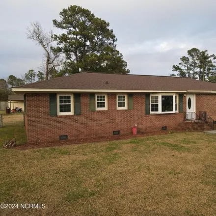 Buy this 3 bed house on Nassau Road in Sedgefield, New Hanover County