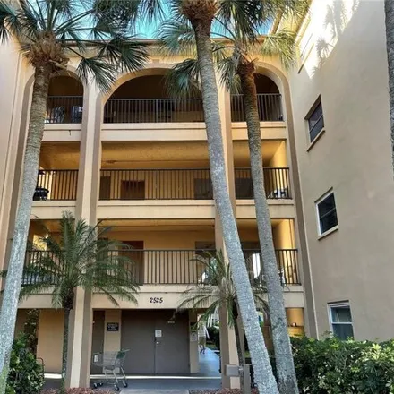 Rent this 2 bed condo on Publix in Valencia Boulevard, Belleair Bluffs