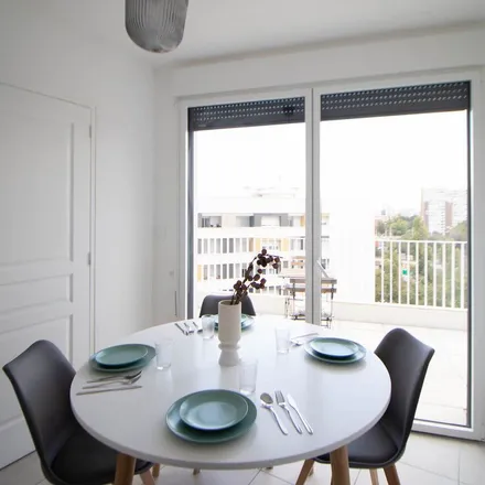 Rent this 1 bed apartment on 389-391 Cours Émile Zola in 69100 Villeurbanne, France