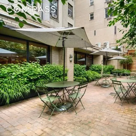 Image 8 - Carlton Regency, 137 East 36th Street, New York, NY 10016, USA - Apartment for sale