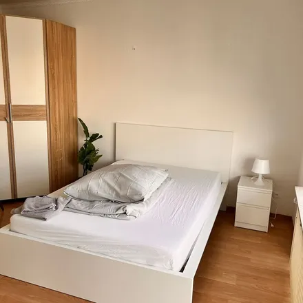 Rent this 2 bed apartment on Hainer Weg 104 in 60599 Frankfurt, Germany