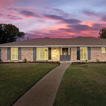 Buy this 4 bed house on 5203 Lake Arrowhead Drive in Waco, TX 76710