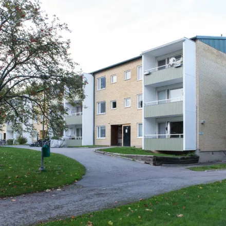 Rent this 2 bed apartment on Finningevägen in 645 43 Strängnäs, Sweden