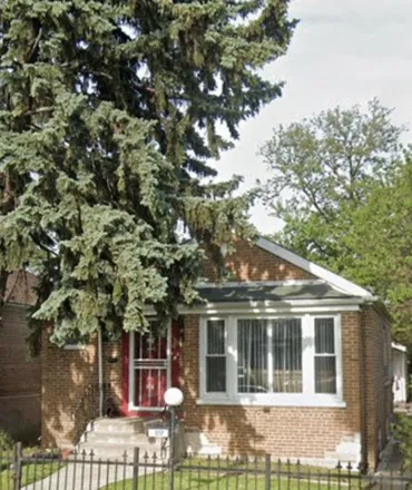 Buy this 3 bed house on 9817 South Ellis Avenue in Chicago, IL 60628