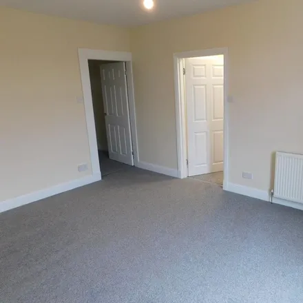 Image 5 - Old Rows, Seafield, EH47 7AN, United Kingdom - House for rent