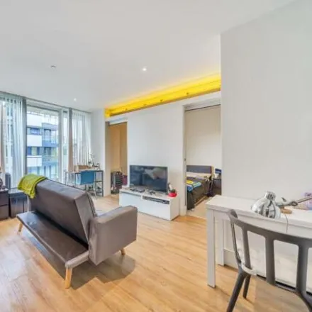 Image 3 - Woolwich Station, Major Draper Street, London, SE18 6ZF, United Kingdom - Apartment for rent