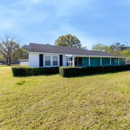 Image 1 - 2544 Seminole Trail, Waycross, GA 31501, USA - House for sale